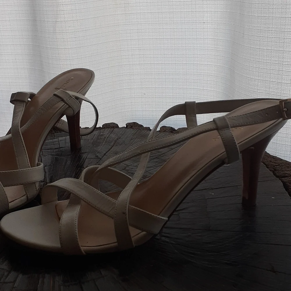 Cole Haan White Belt Strapped Open-Toe Heels Sz 8B - Picture 2 of 5